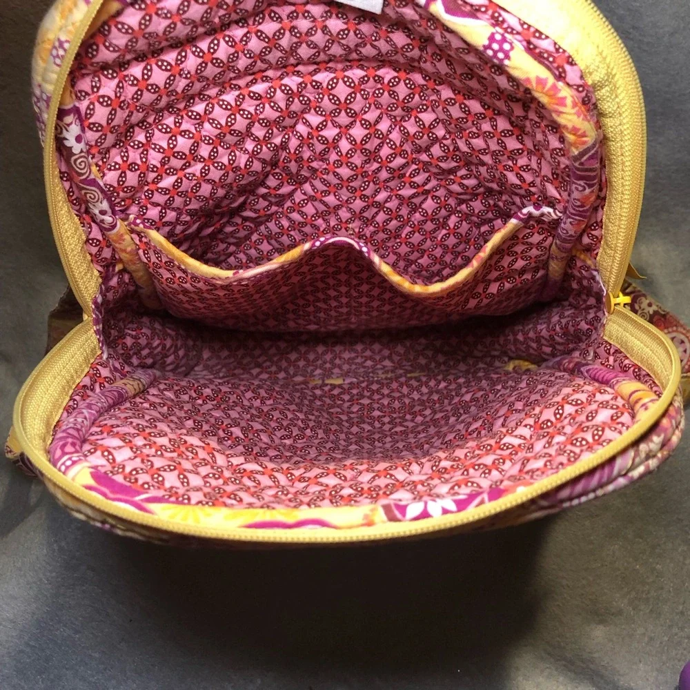 VERA BRADLEY BALI GOLD SMALL BACKPACK, PREOWNED CONDITION - Picture 10 of 16